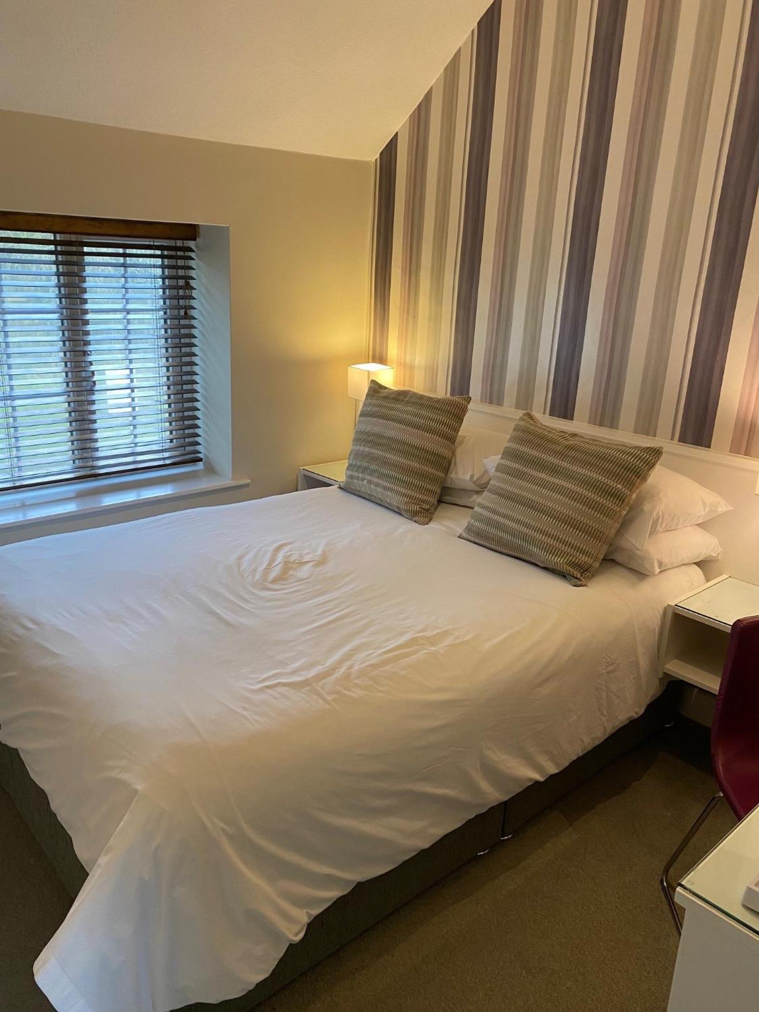 Manor Court Hotel Carnaby Dış mekan fotoğraf
