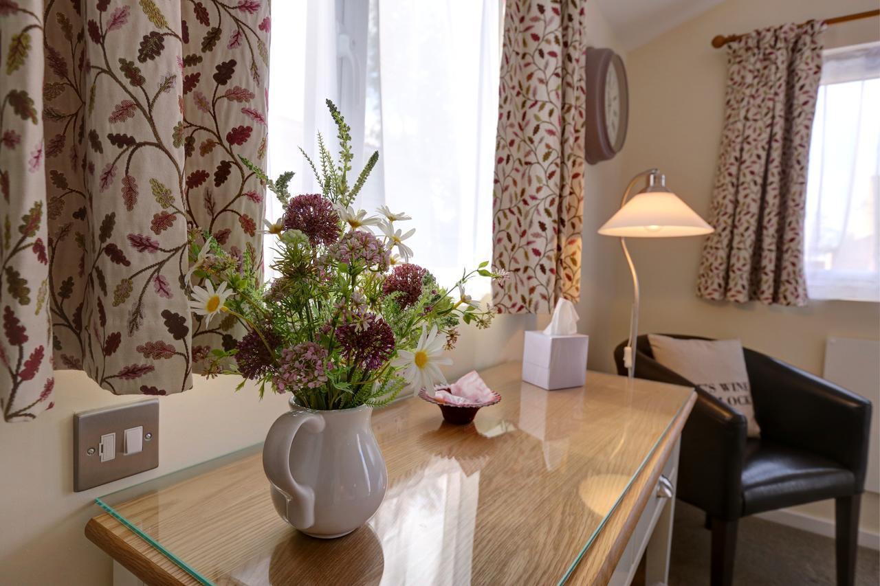 Manor Court Hotel Carnaby Dış mekan fotoğraf